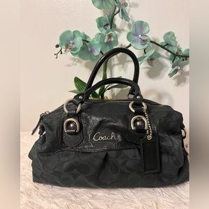 AUTHENTIC COACH BAG-